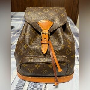 ❤️Auth Louis Vuitton Monogram Montsouris MM
Back Pack Bag❤️